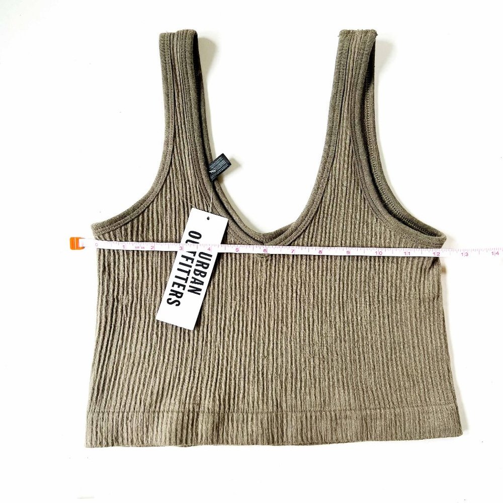 NWT urban outfitters green ribbed tank - Picture 1 of 2